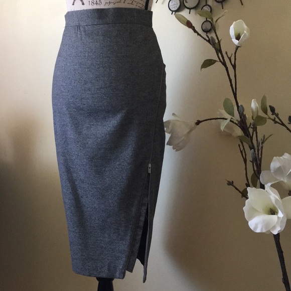 Banana Republic Dresses & Skirts - Banana republic pencil skirt